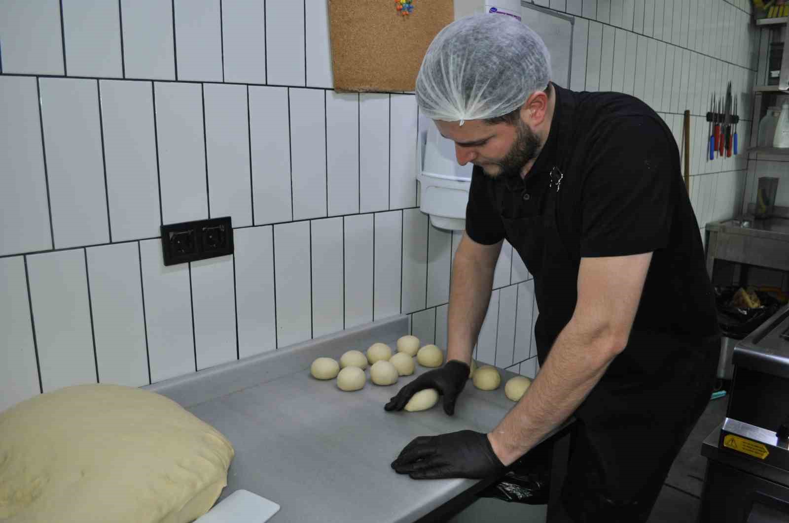 milyonlarca-borcu-olan-isletme-sahibi-icerisinde-bulundugu-durumu-mizaha-vurdu