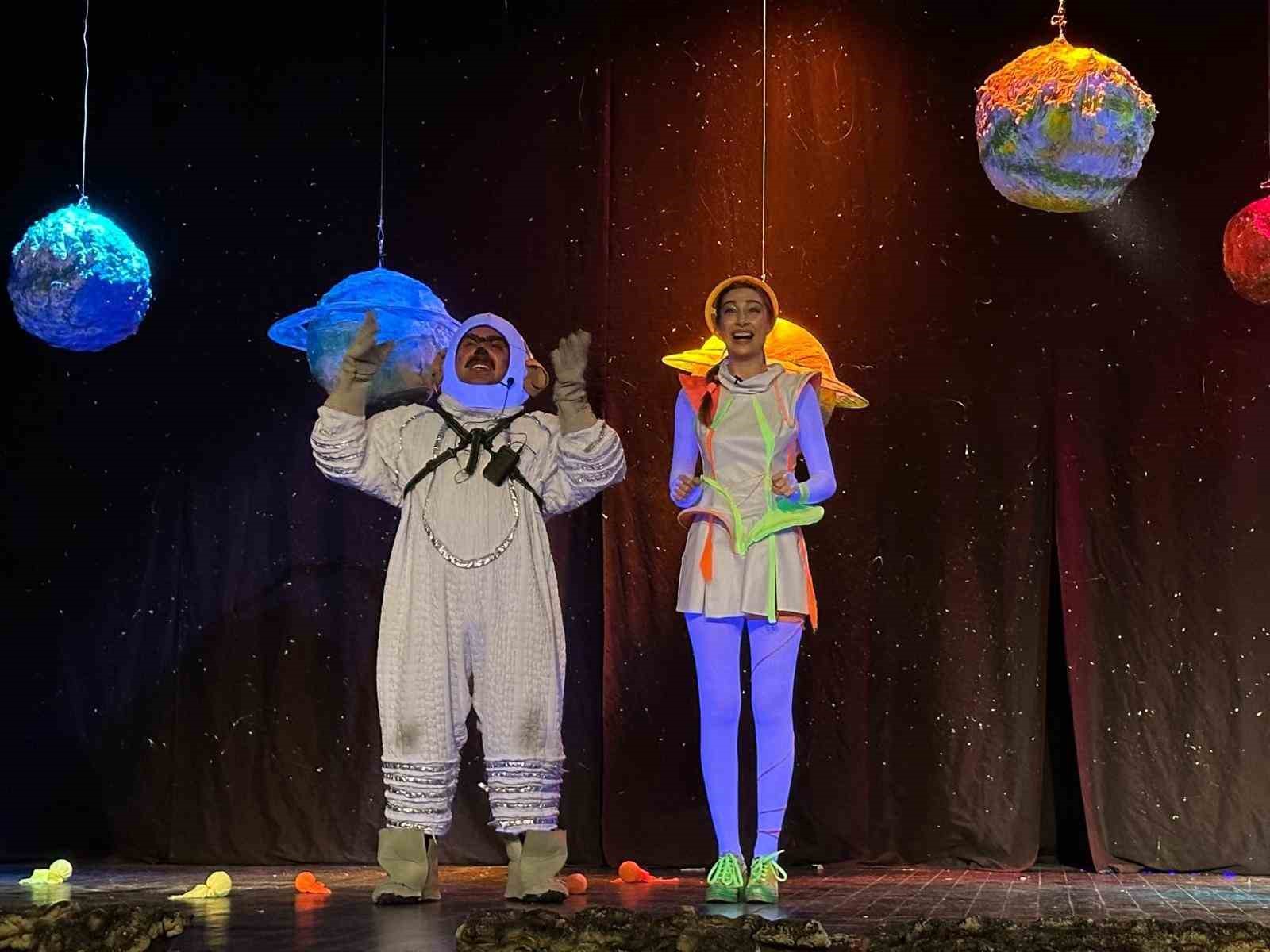 odunpazari-belediye-tiyatrosu-denizlide-sahne-alacak