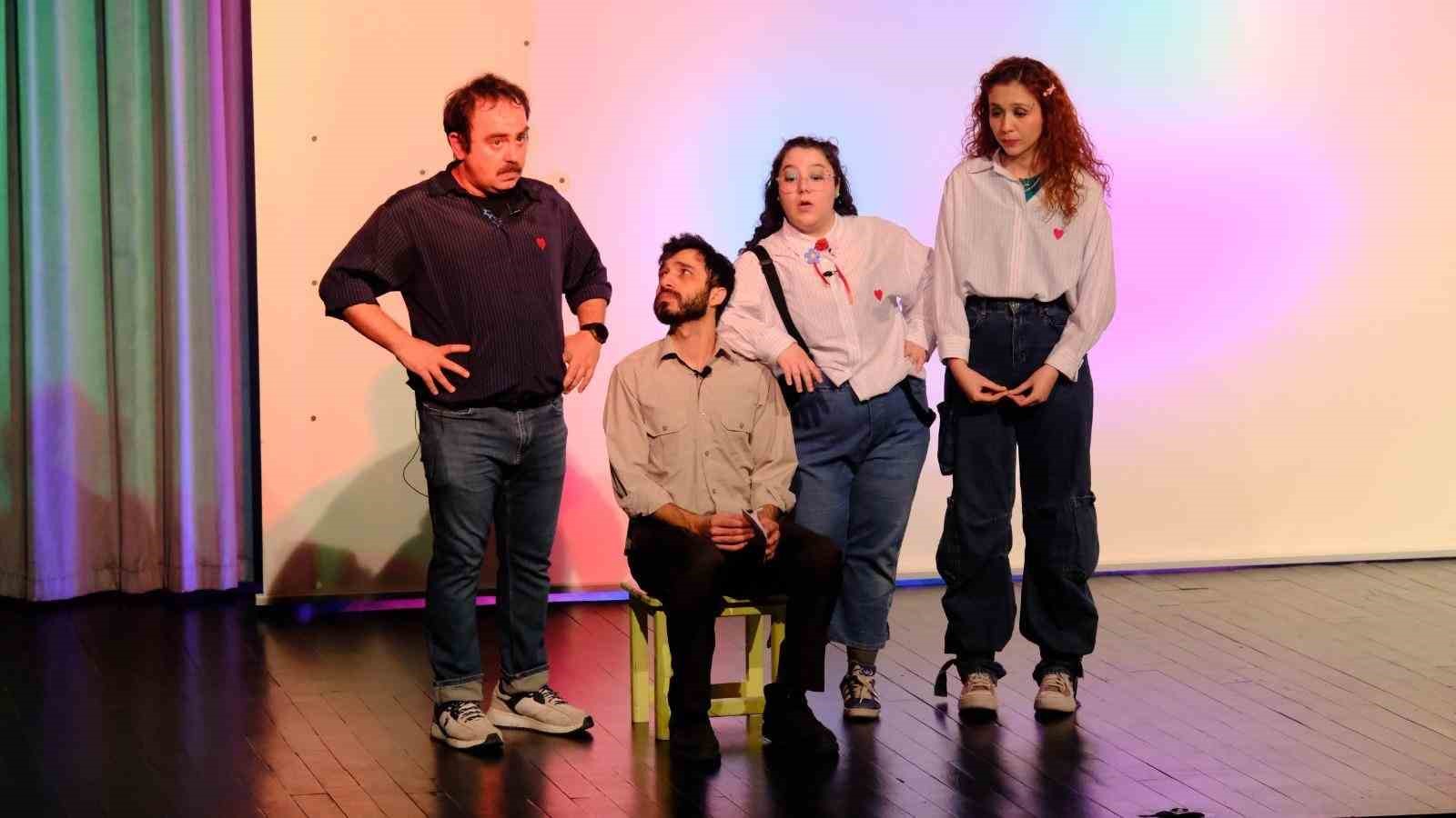 odunpazari-belediye-tiyatrosu-denizlide-sahne-alacak