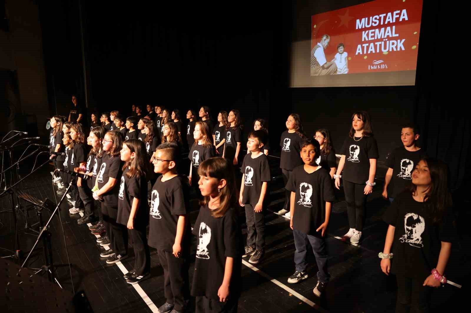 odunpazari-belediyesi-ingilizce-atolyesi-kursiyerleri-ingilizce-gecesi-duzenledi