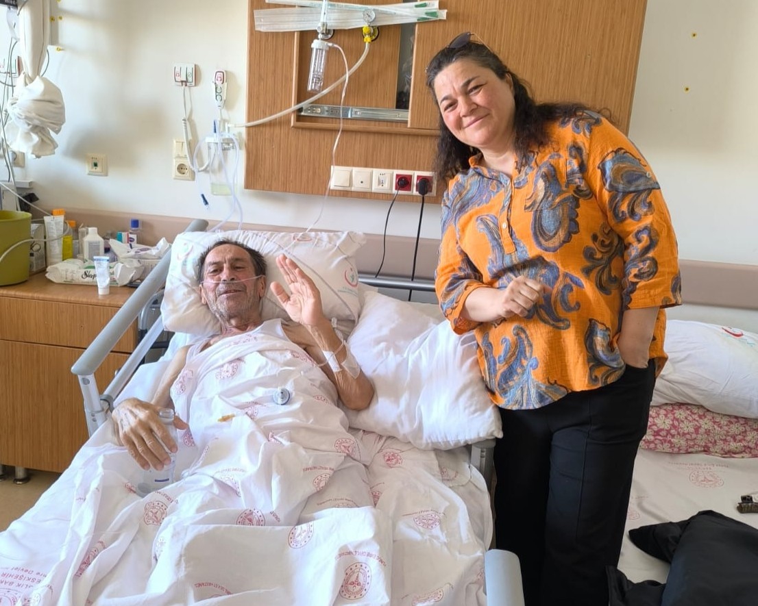 ozel-huzurevinde-bakim-altina-alinmasi-istiyor