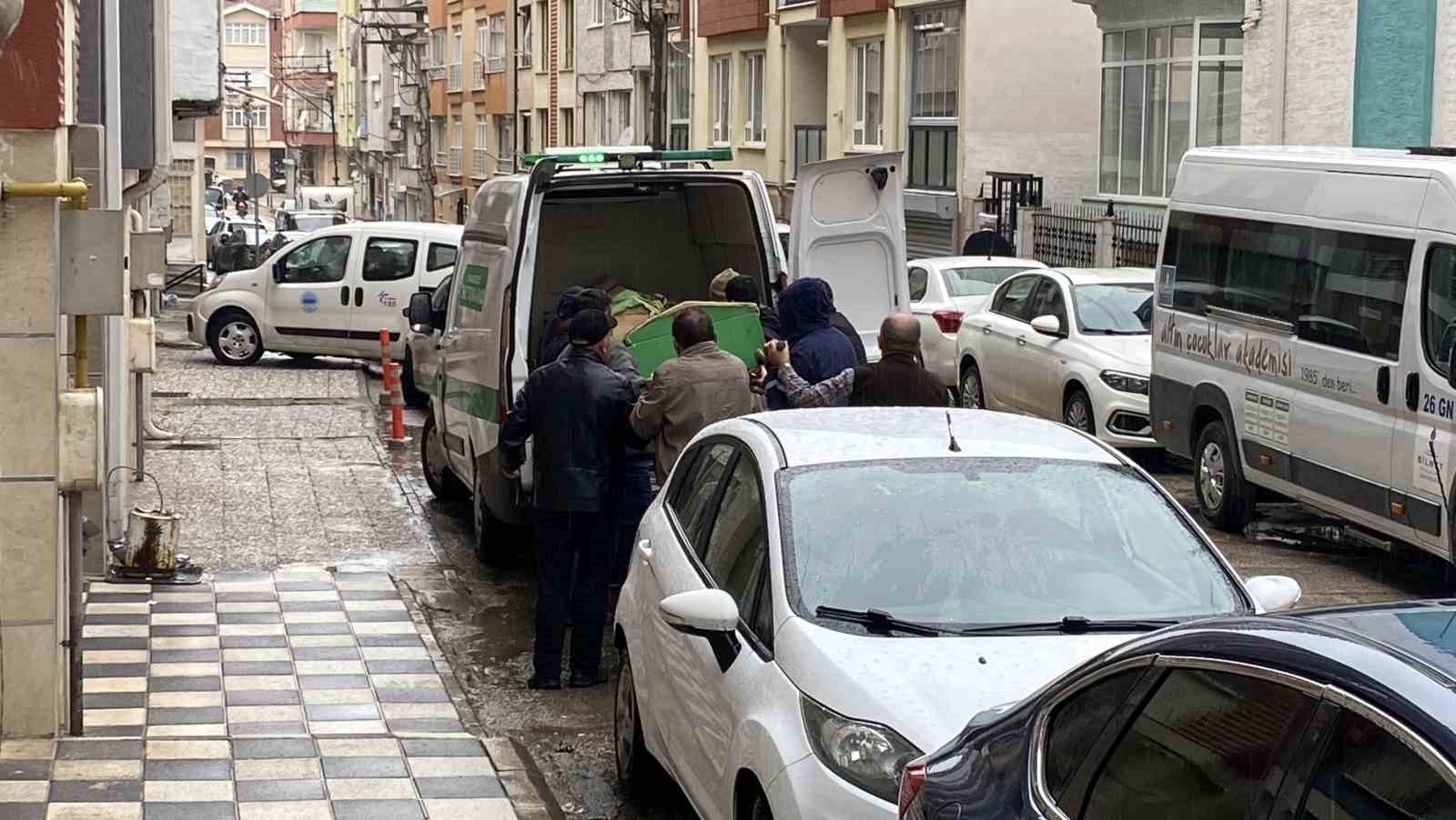 parasut-kazasinda-olen-2-arkadas-eskisehirde-defnedildi