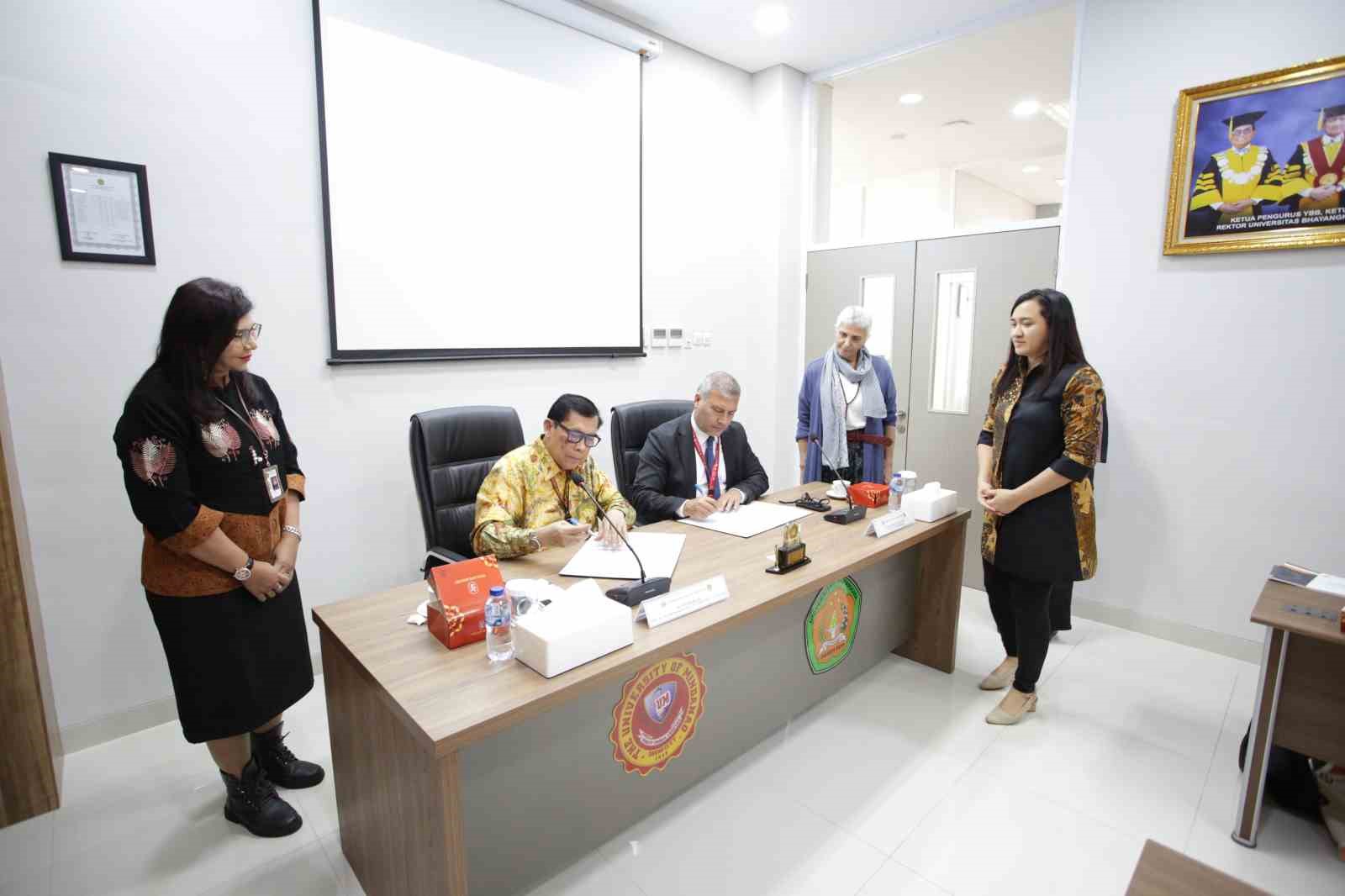 rektor-adiguzel-endonezyada-akademik-is-birligi-ziyaretlerinde-bulundu