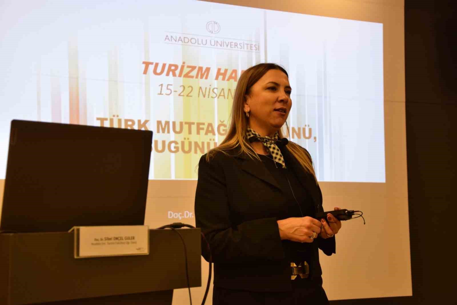 turk-mutfaginin-dunu-bugunu-yarini-konulu-seminer-duzenlendi