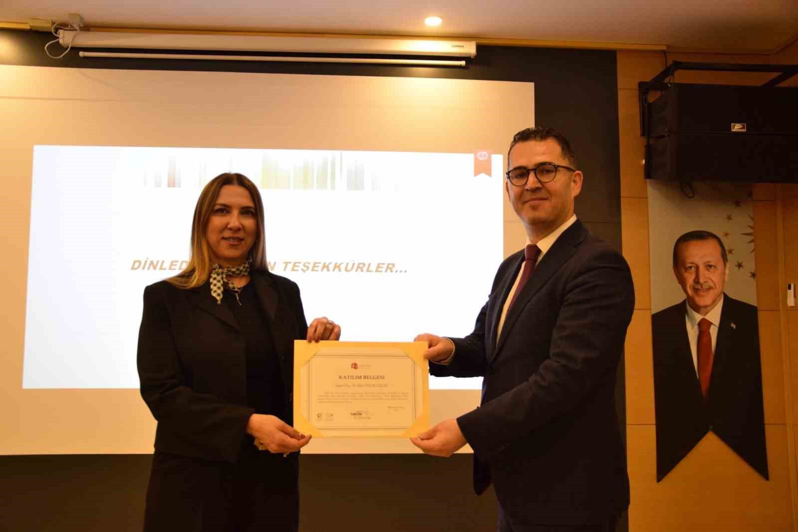 turk-mutfaginin-dunu-bugunu-yarini-konulu-seminer-duzenlendi