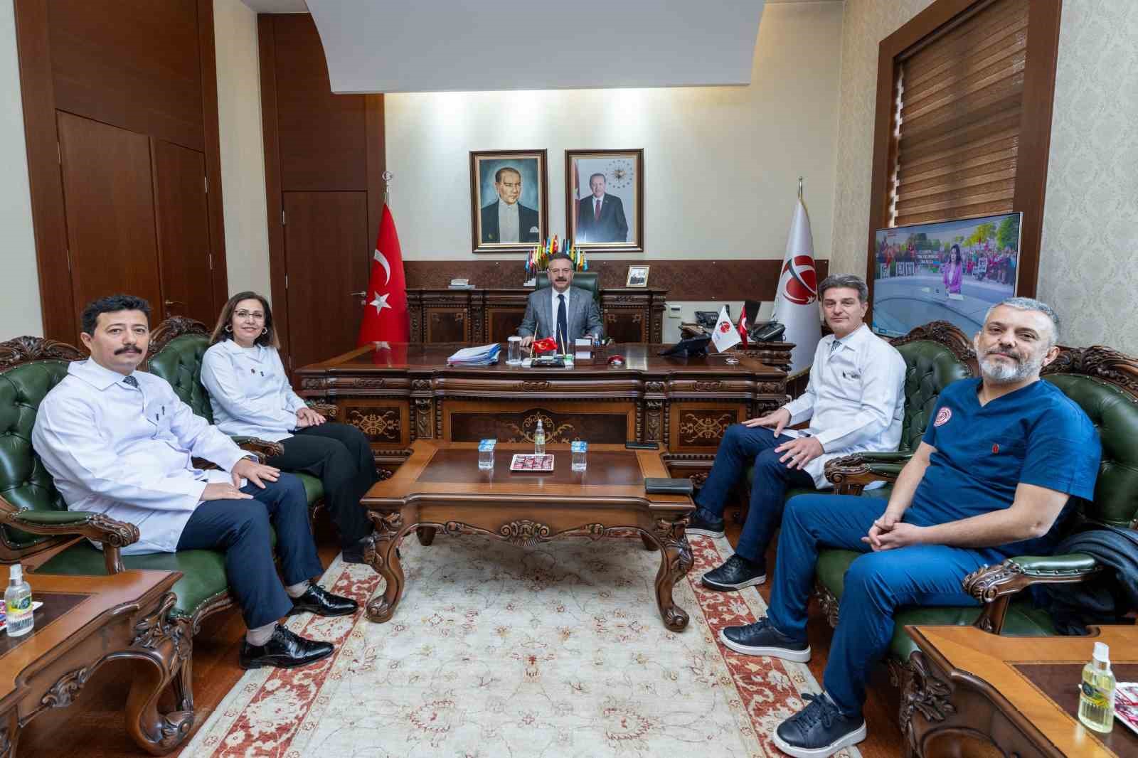 vali-aksoy-veterinerlik-hizmetleri-hakkinda-bilgi-aldi