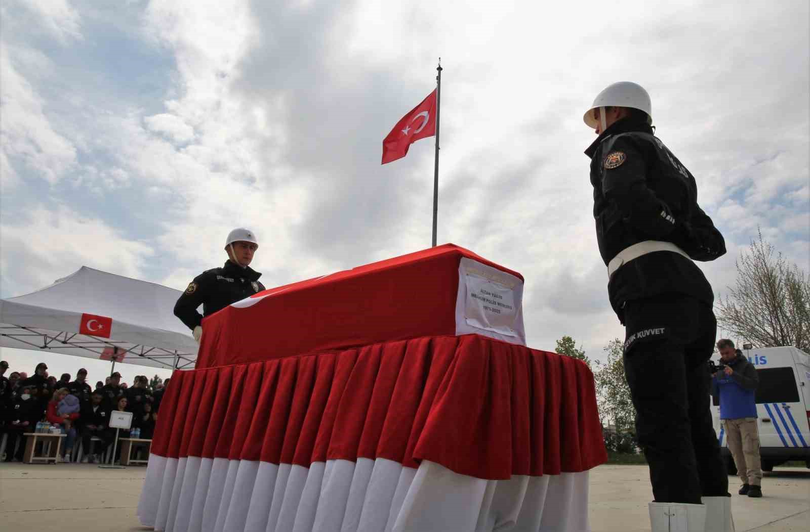 vefat-eden-polis-memuru-son-yolculuguna-ugurlandi