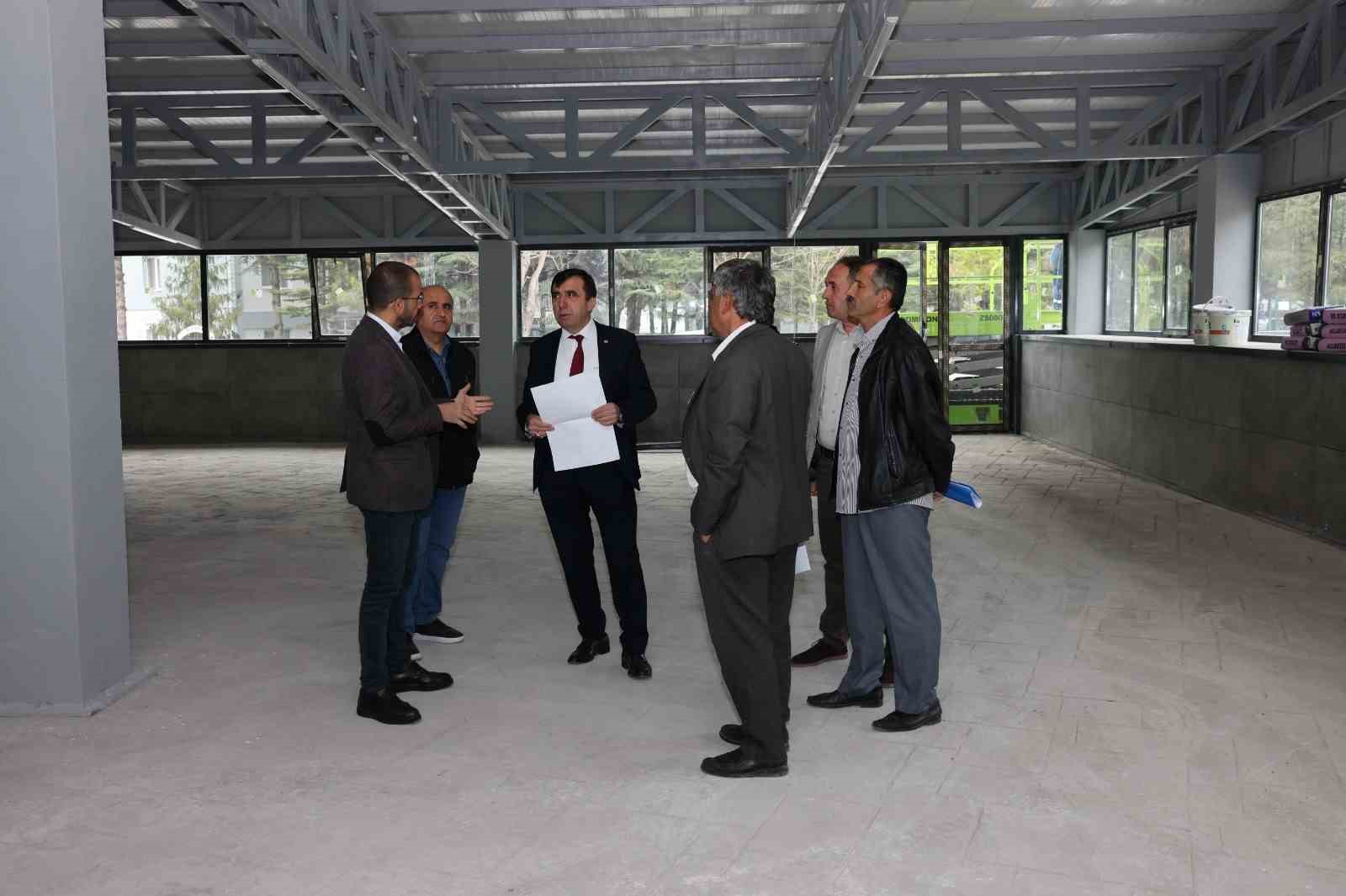 yenikent-kapali-pazar-yeri-acilis-icin-gun-sayiyor