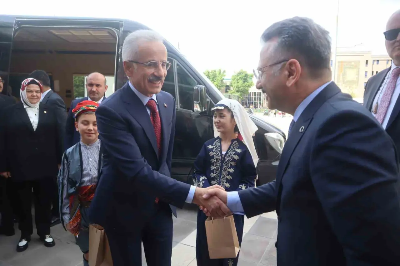 bakan-uraloglu-eskisehir-valiligine-ziyarette-bulundu