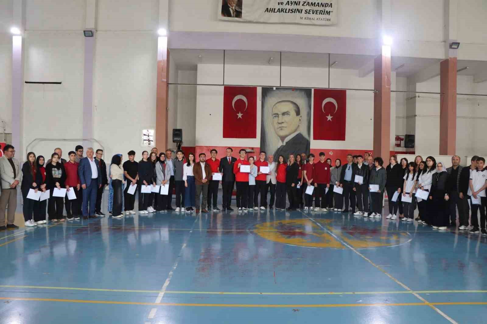 bozuyukte-liseler-arasi-kultur-ve-aktualite-yarismasi