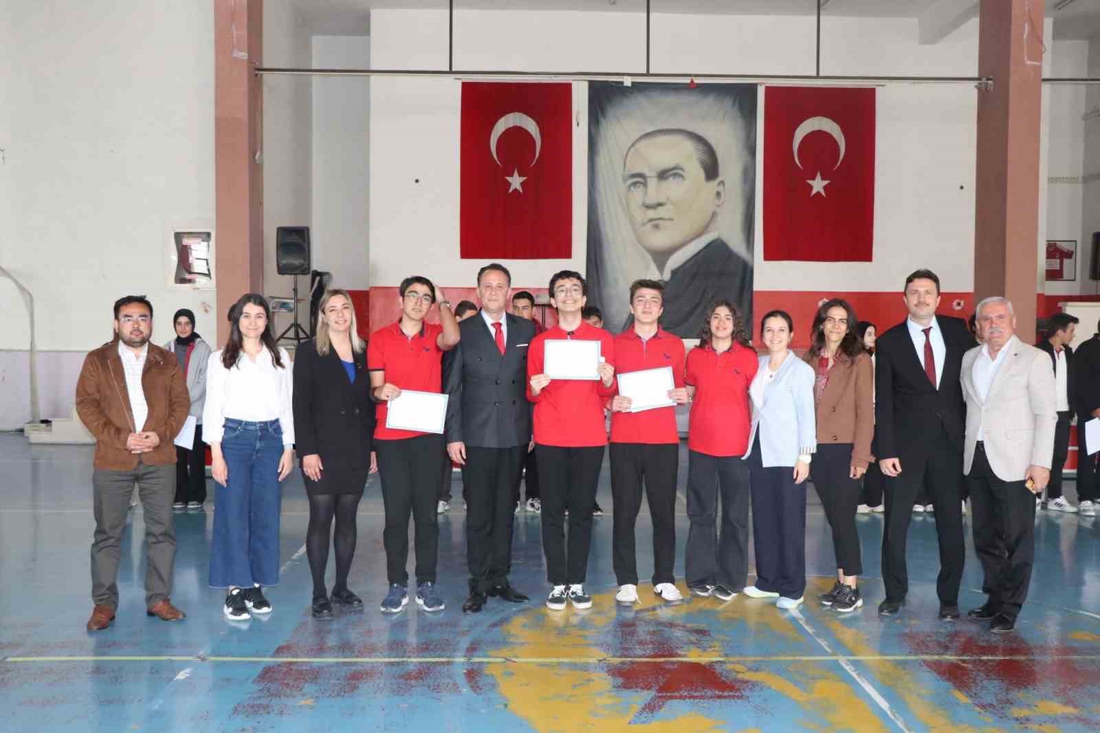 bozuyukte-liseler-arasi-kultur-ve-aktualite-yarismasi