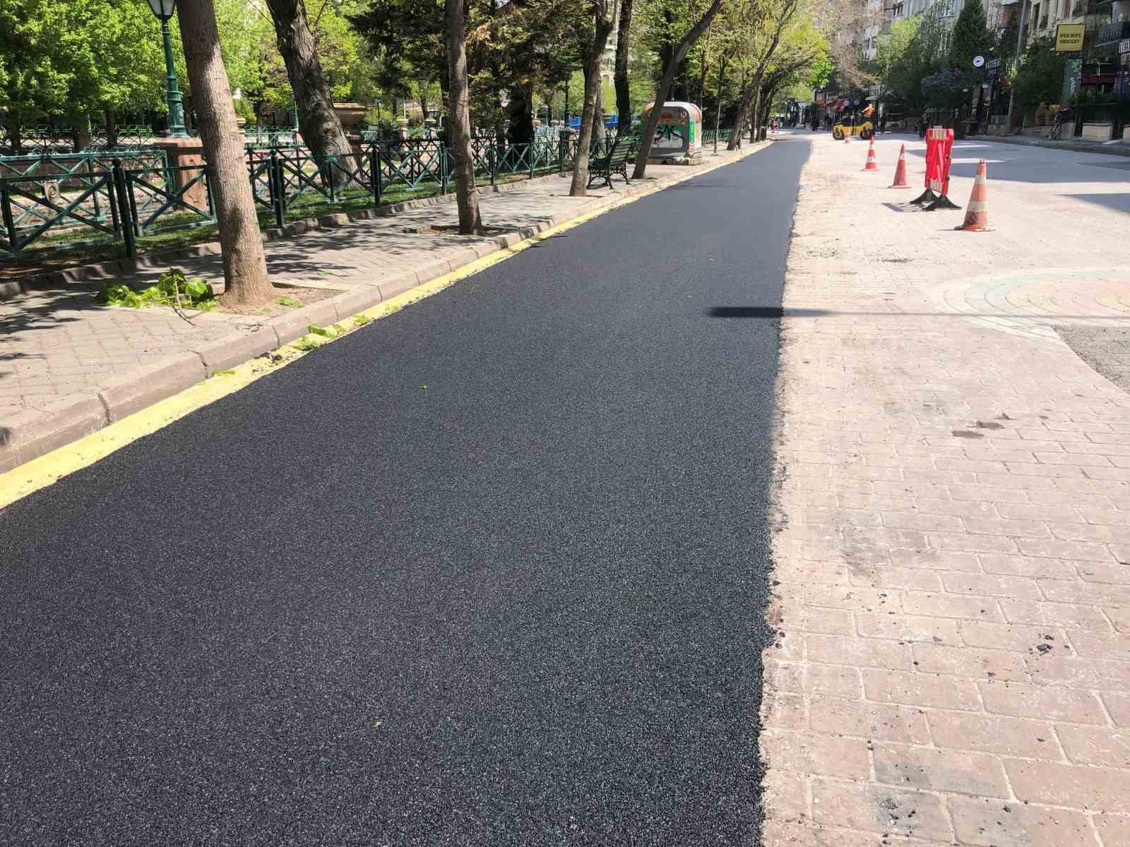 eskisehir-adalarda-bisiklet-yolu-calismalari-hiz-kesmeden-suruyor