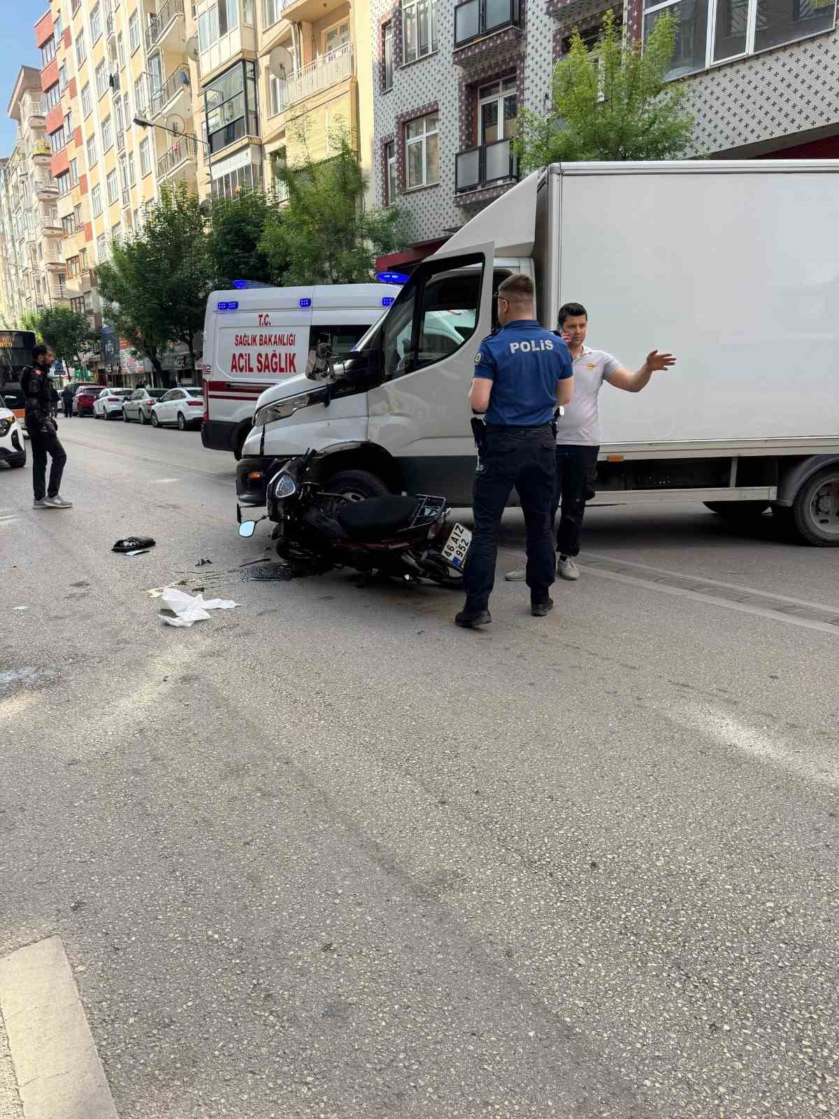 eskisehirdeki-trafik-kazasinda-motosiklet-surucusu-yaralandi