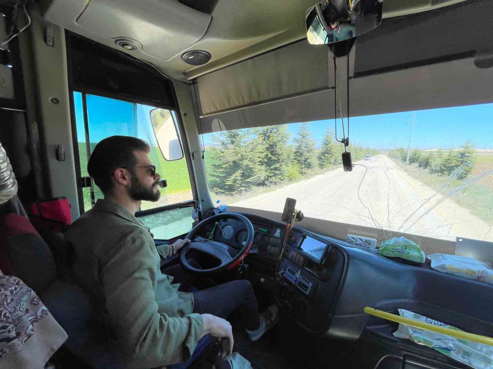 marketini-sirtina-sarip-koyleri-gezmeye-basladi-o-olmasa-ac-kaliriz