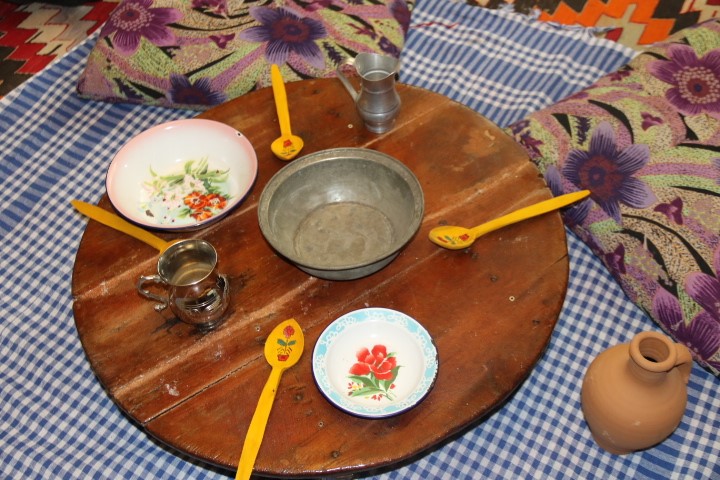 ozel-genc-kusaklara-gecmisini-unutturmamak-icin-evini-muzeye-cevirdi