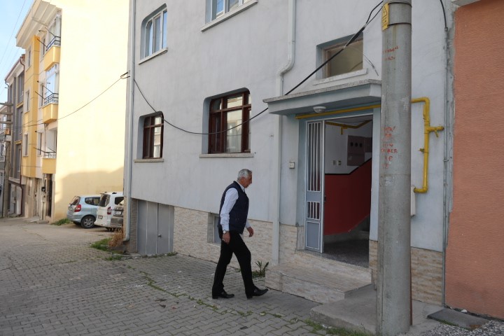 ozel-genc-kusaklara-gecmisini-unutturmamak-icin-evini-muzeye-cevirdi