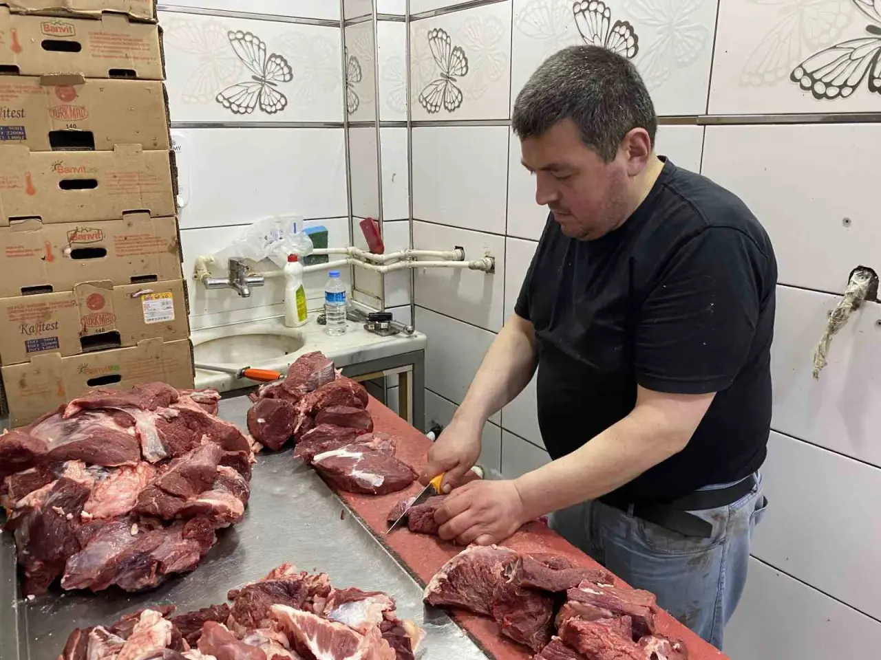 kasap-esnafi-et-saklarken-nelere-dikkat-edilmesi-gerektigini-anlatti