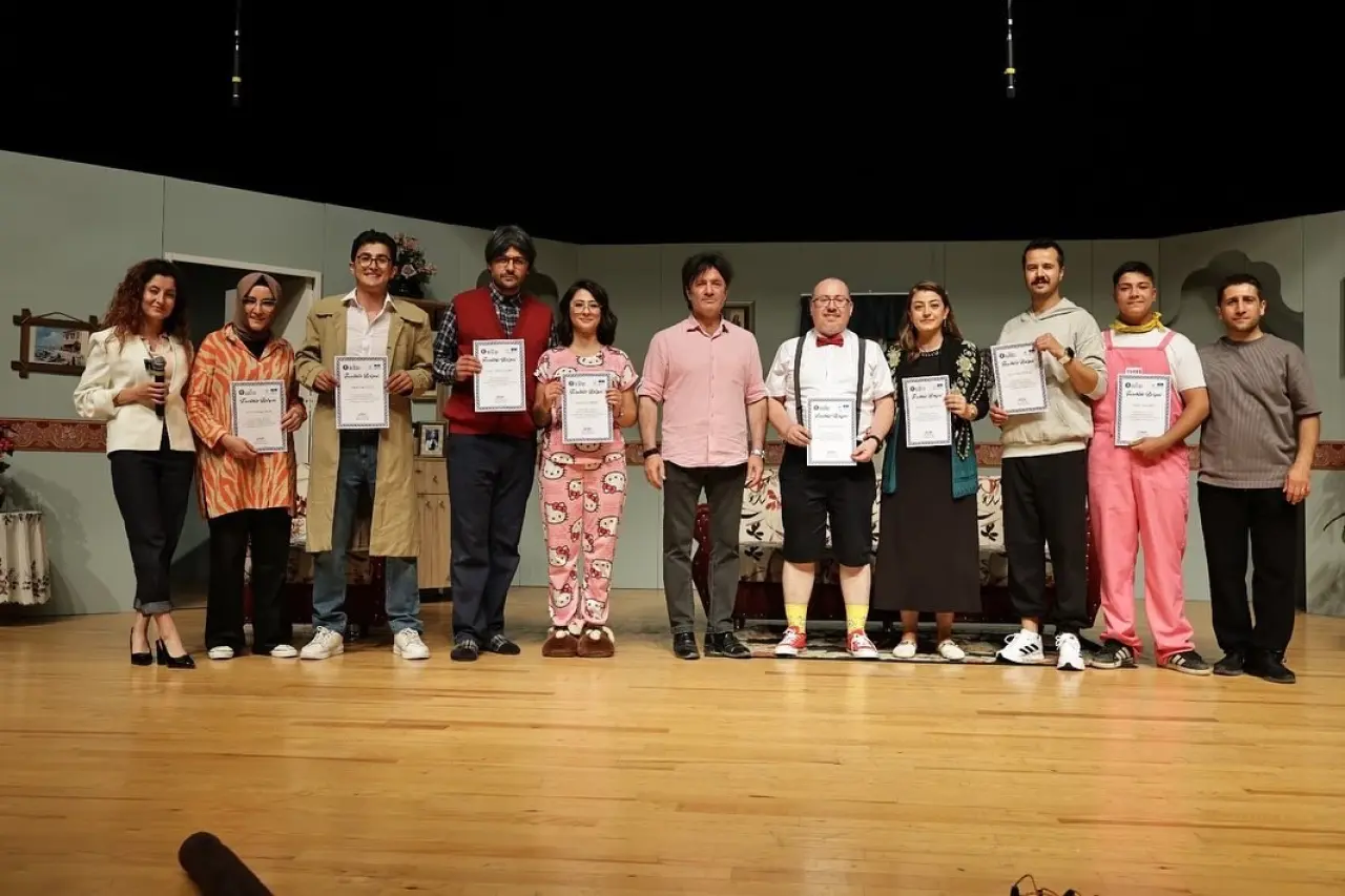 darisi-basimiza-oyunu-kutahyalilardan-tam-not-aldi