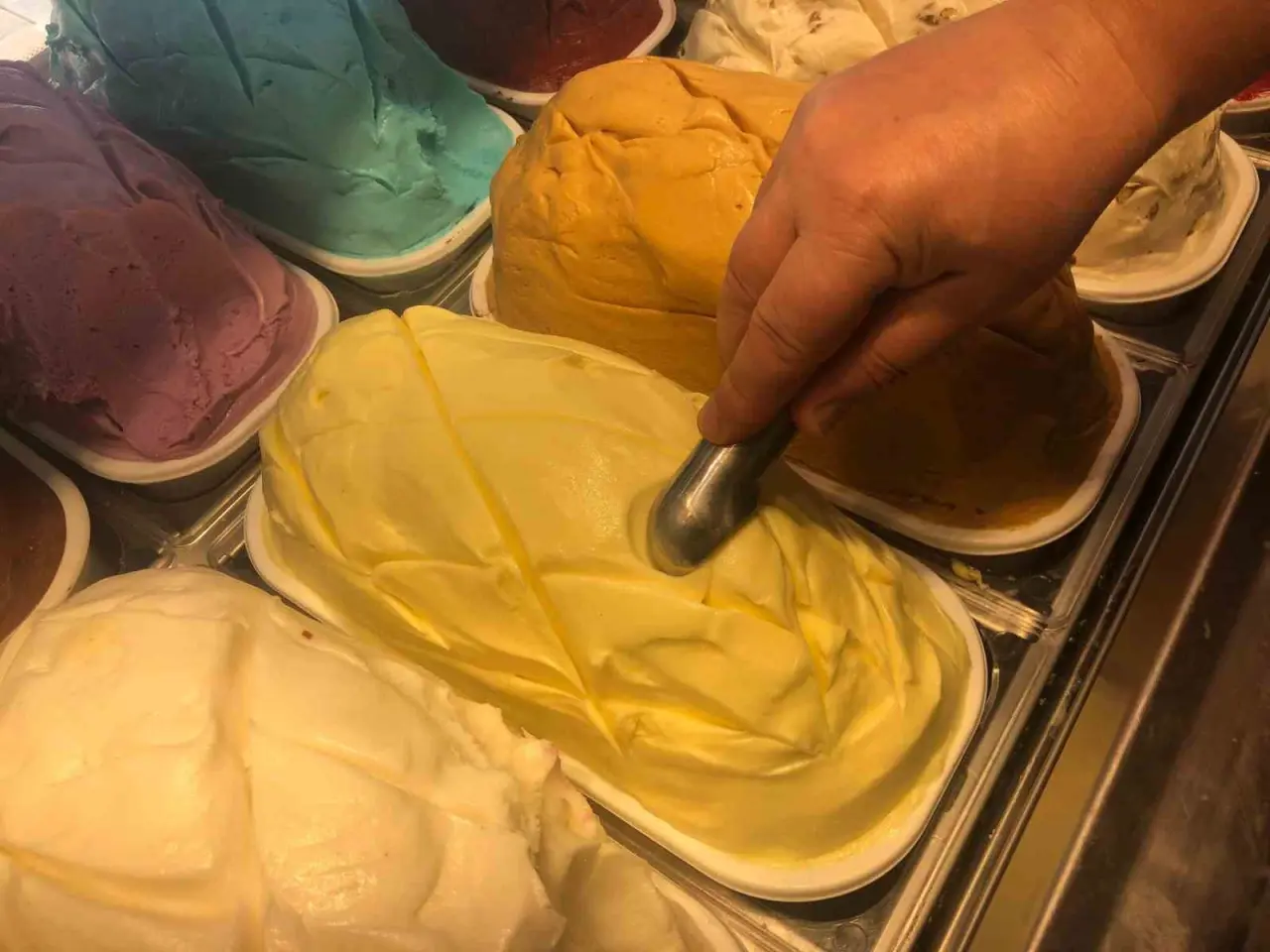 yazin-gelmesiyle-birlikte-dondurma-satislari-yuzde-300-artti