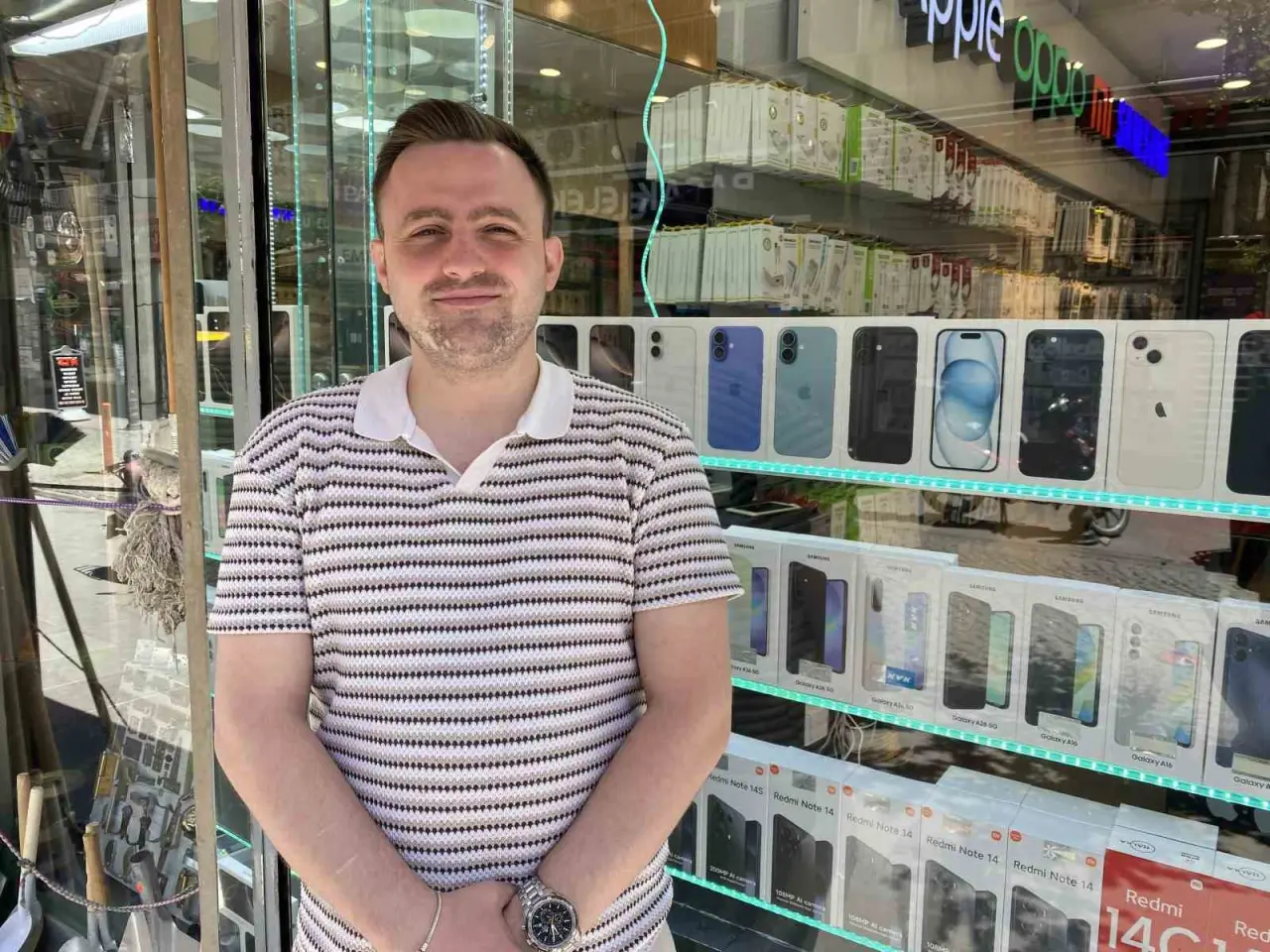 ozel-telefonlarda-yayginlasan-dahili-yapay-zeka-teknolojisine-beklenen-talep-gosterilmiyor