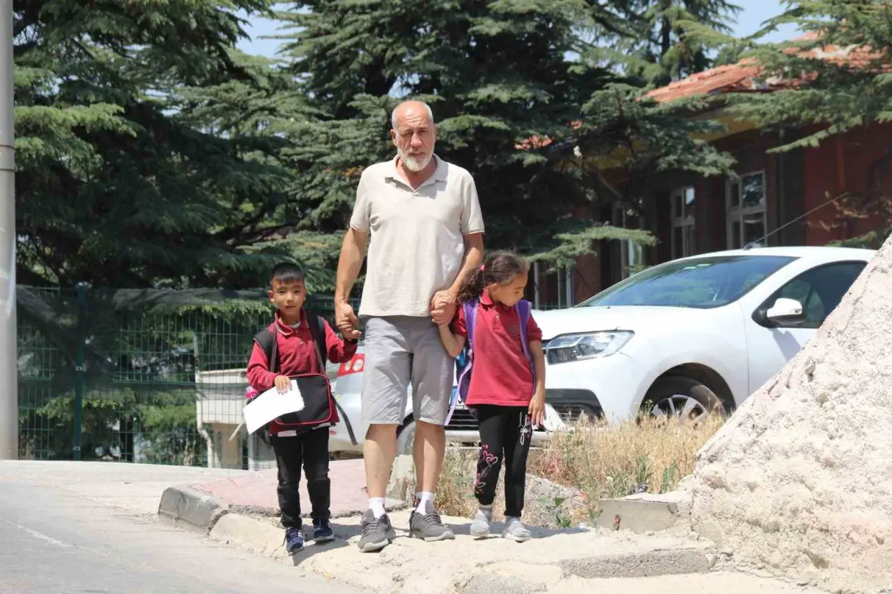 oglunun-annem-neden-gelmiyor-sorusuna-yutkunarak-gelecek-diyor