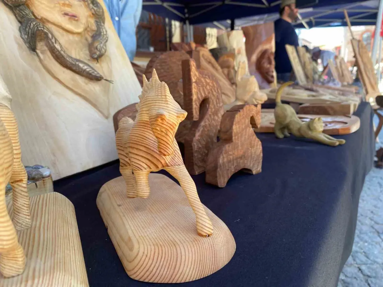 ahsap-kursiyerlerin-el-emegi-festivalde-sergileniyor