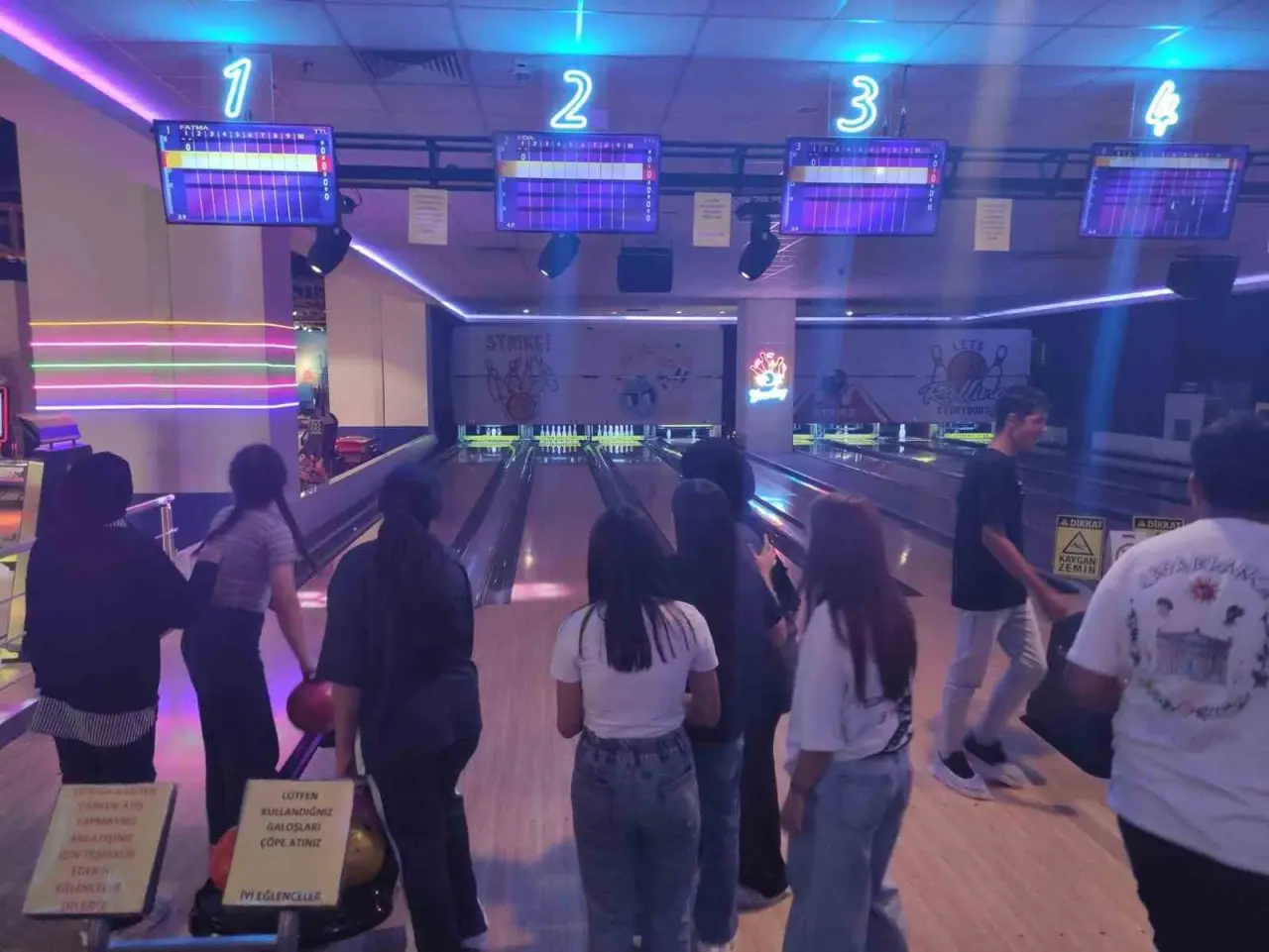 sydvden-destek-alan-ogrencilere-karne-hediyesi