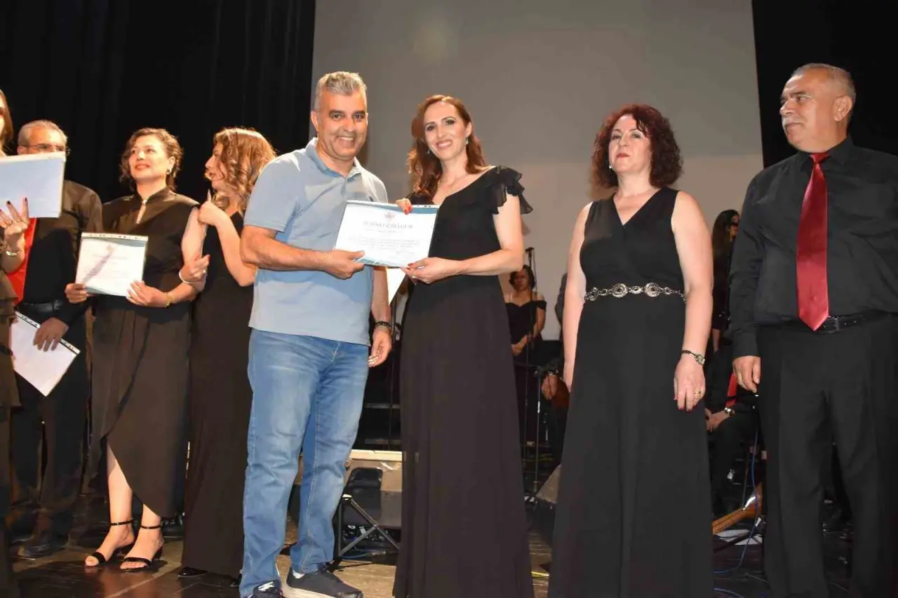 telden-dile-turk-halk-muzigi-ogretmenler-korosu-sezon-sonu-konseri