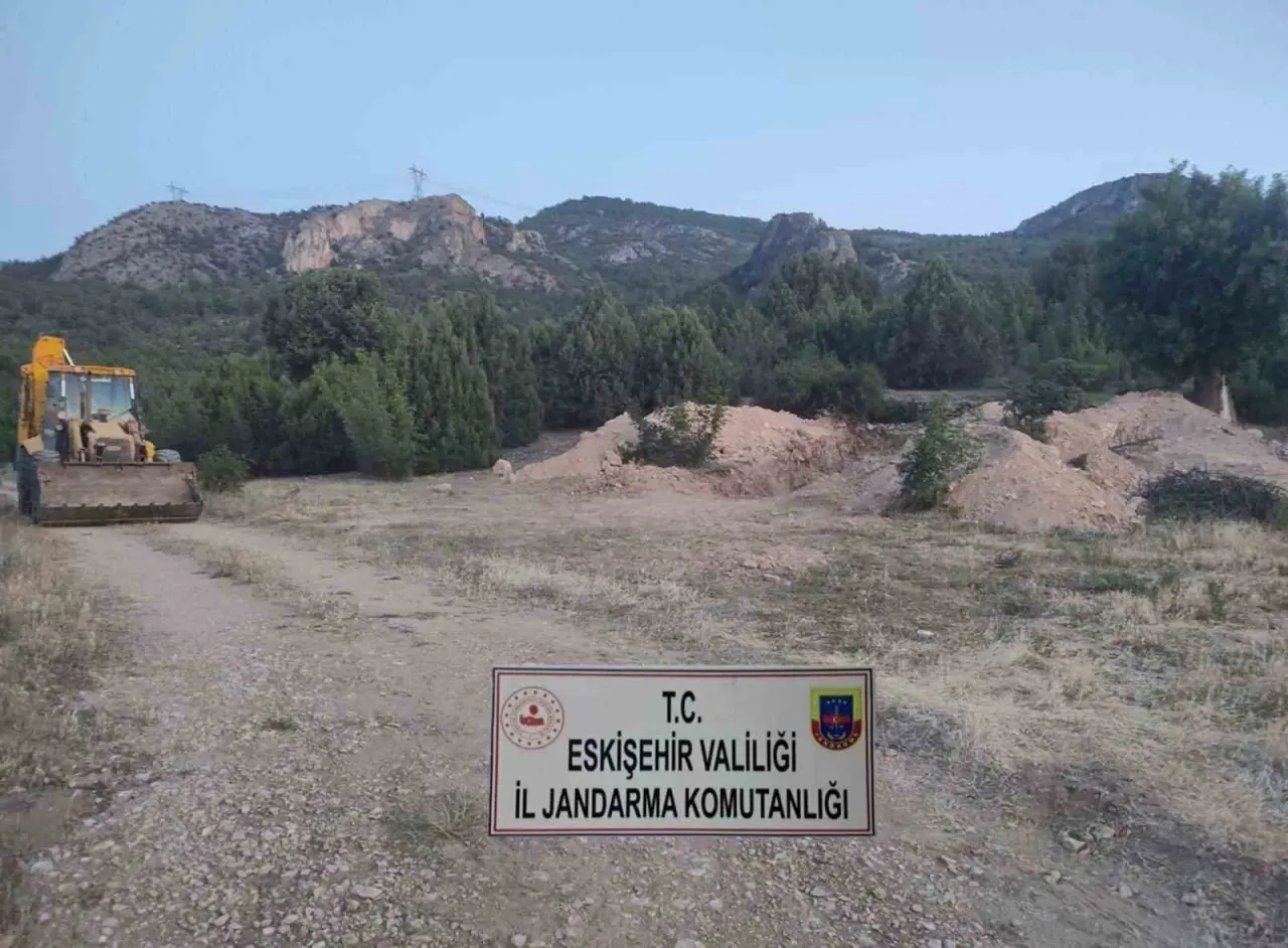 kepce-ile-kacak-kazi-yapan-5-supheli-sucustu-yakalandi