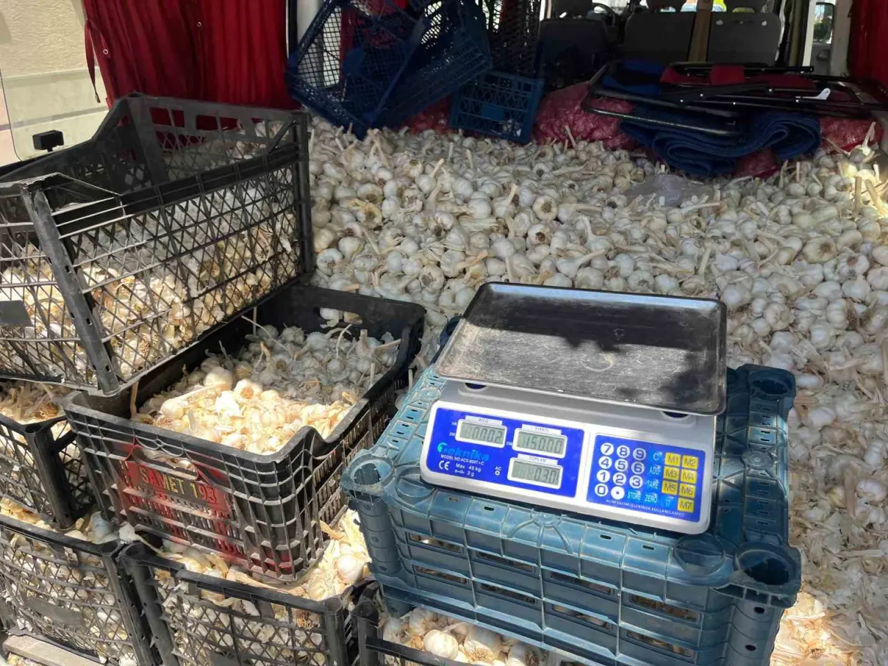 ekmek-parasini-kazanmak-icin-binlerce-kilometre-yol-gezdiler