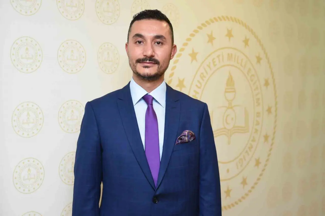 bilecikli-ogretmen-turkiye-egitim-teknolojileri-zirvesinde-sunum-yapti