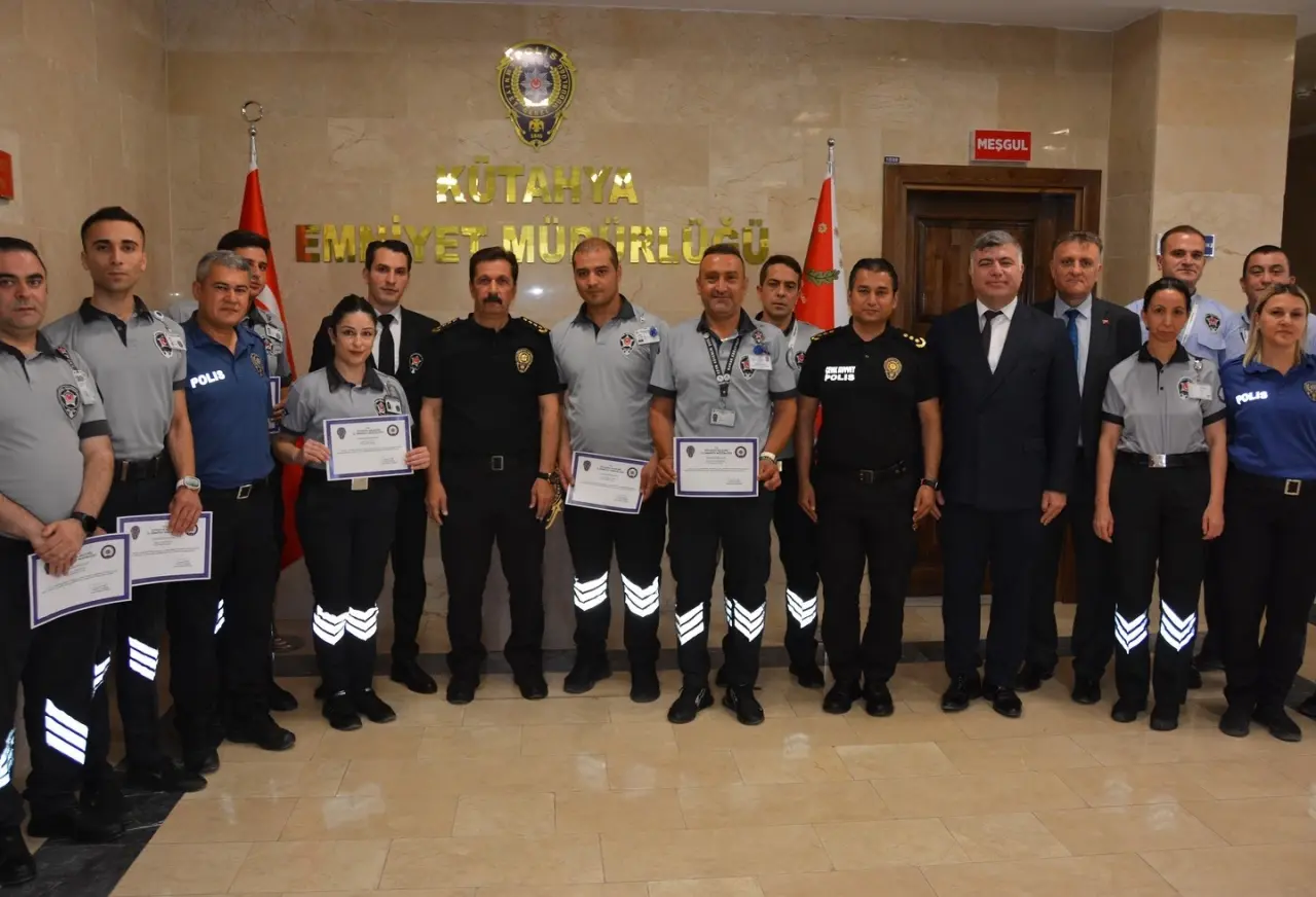 mudur-osman-elbir-huzur-ve-guvenin-insasinda-polis-ve-ozel-guvenlik-el-ele