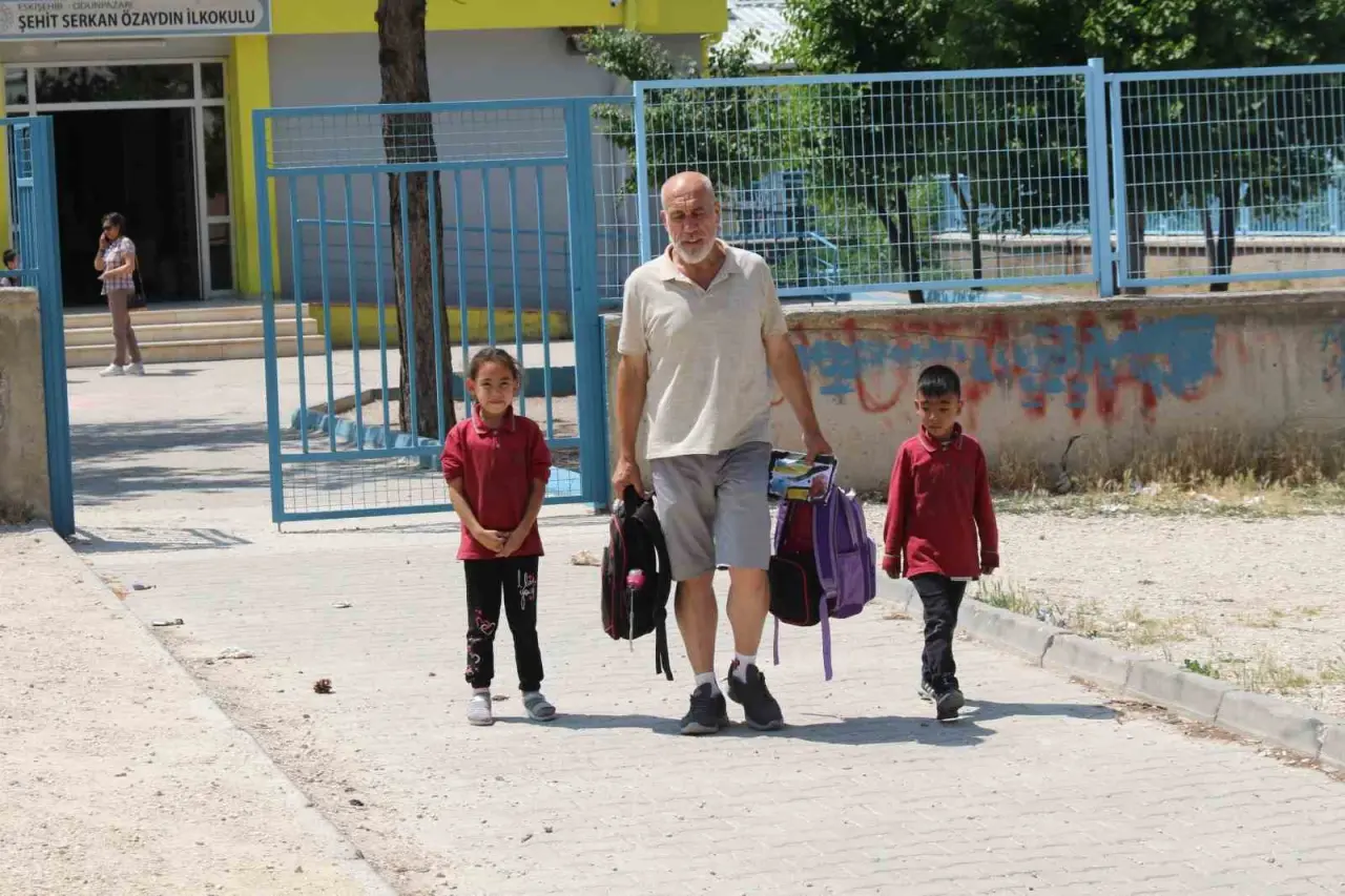 oglunun-annem-neden-gelmiyor-sorusuna-yutkunarak-gelecek-diyor