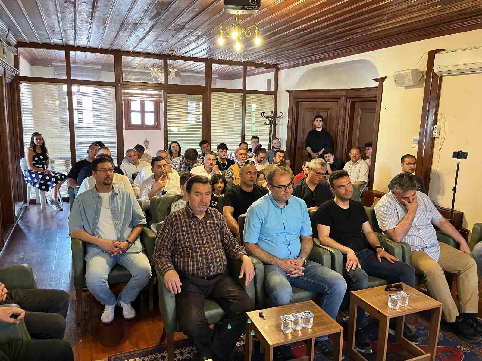 eskisehir-turk-ocaginda-coskulu-bayram-kutlamasi