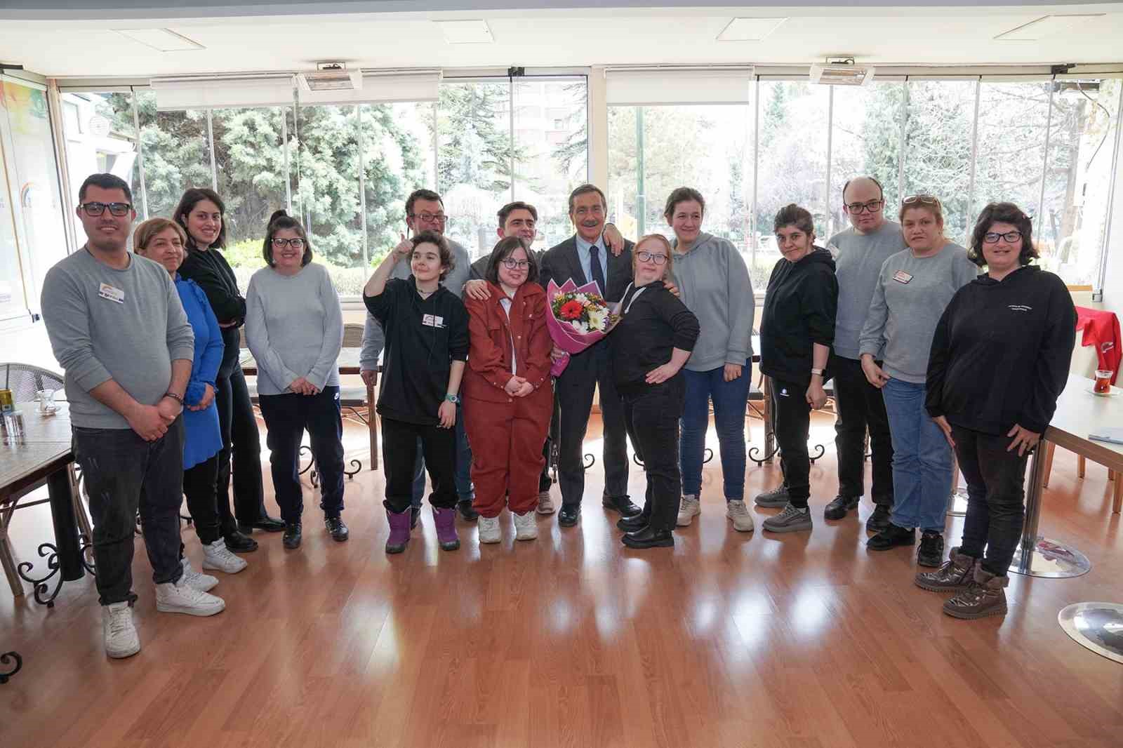 ozel-bireyler-gokkusagi-kafe-ile-is-gucune-katiliyor