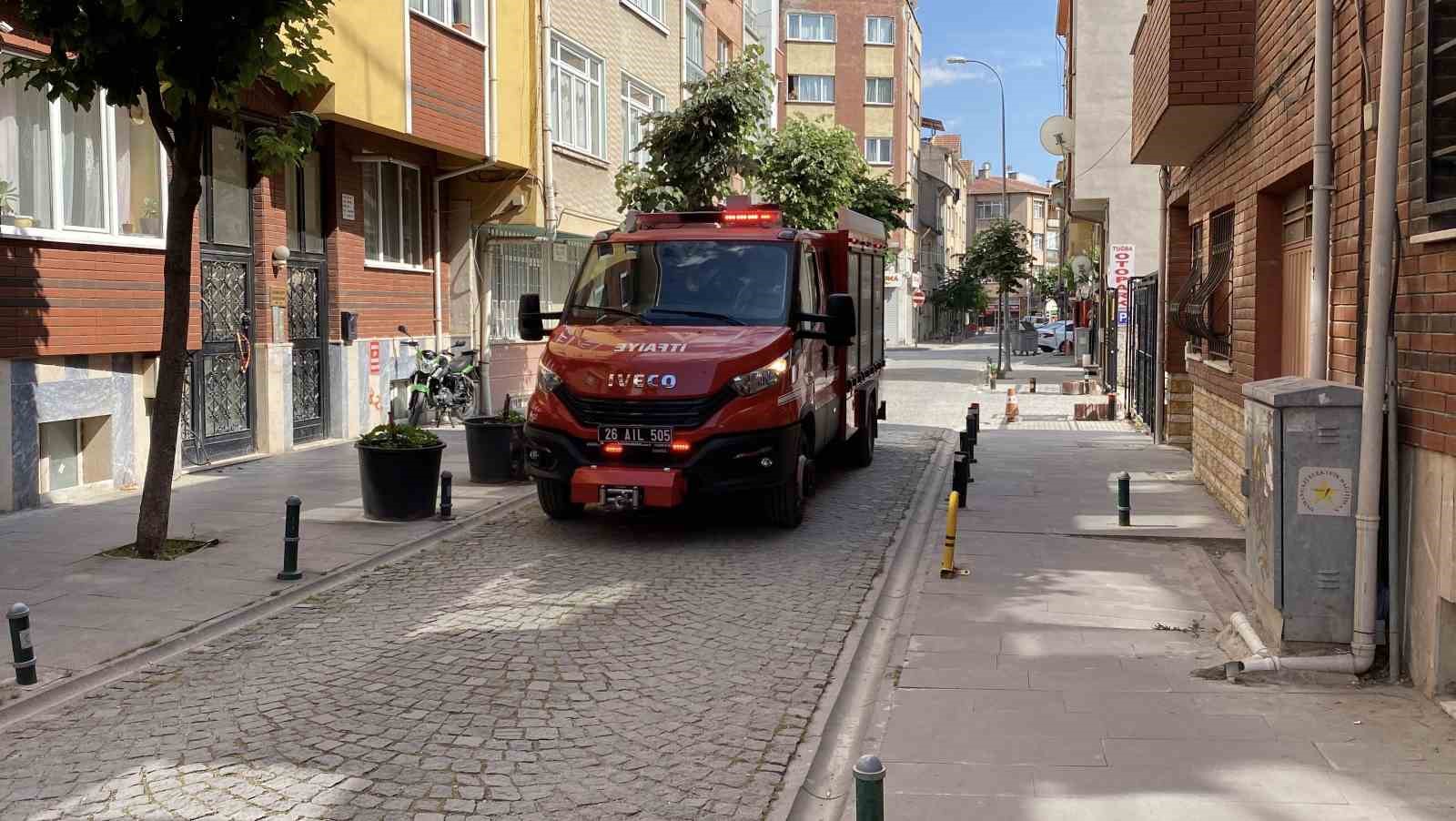 yalniz-yasadigi-evde-bayginlik-geciren-yasli-kadin-icin-ekipler-seferber-oldu