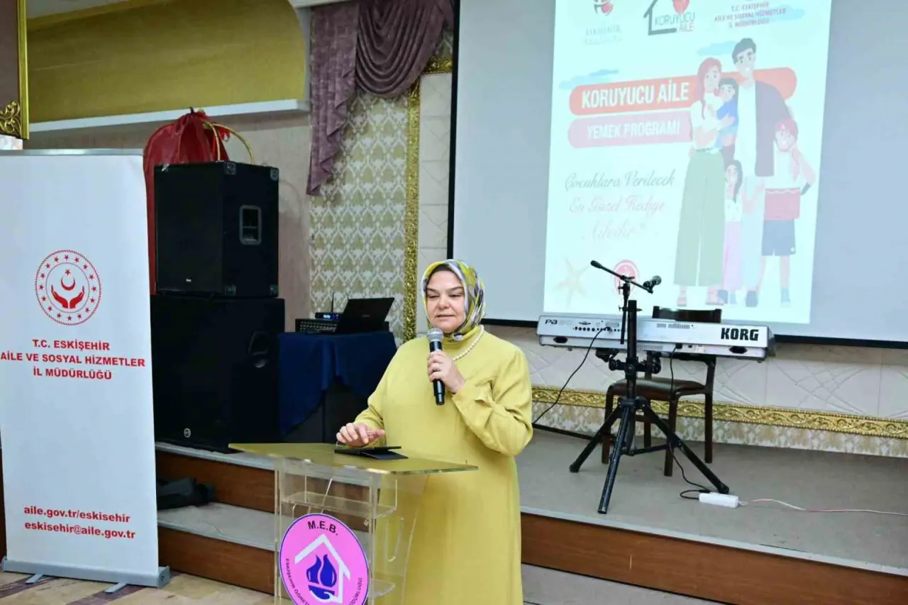 vali-aksoy-koruyucu-ailelerle-bir-araya-geldi