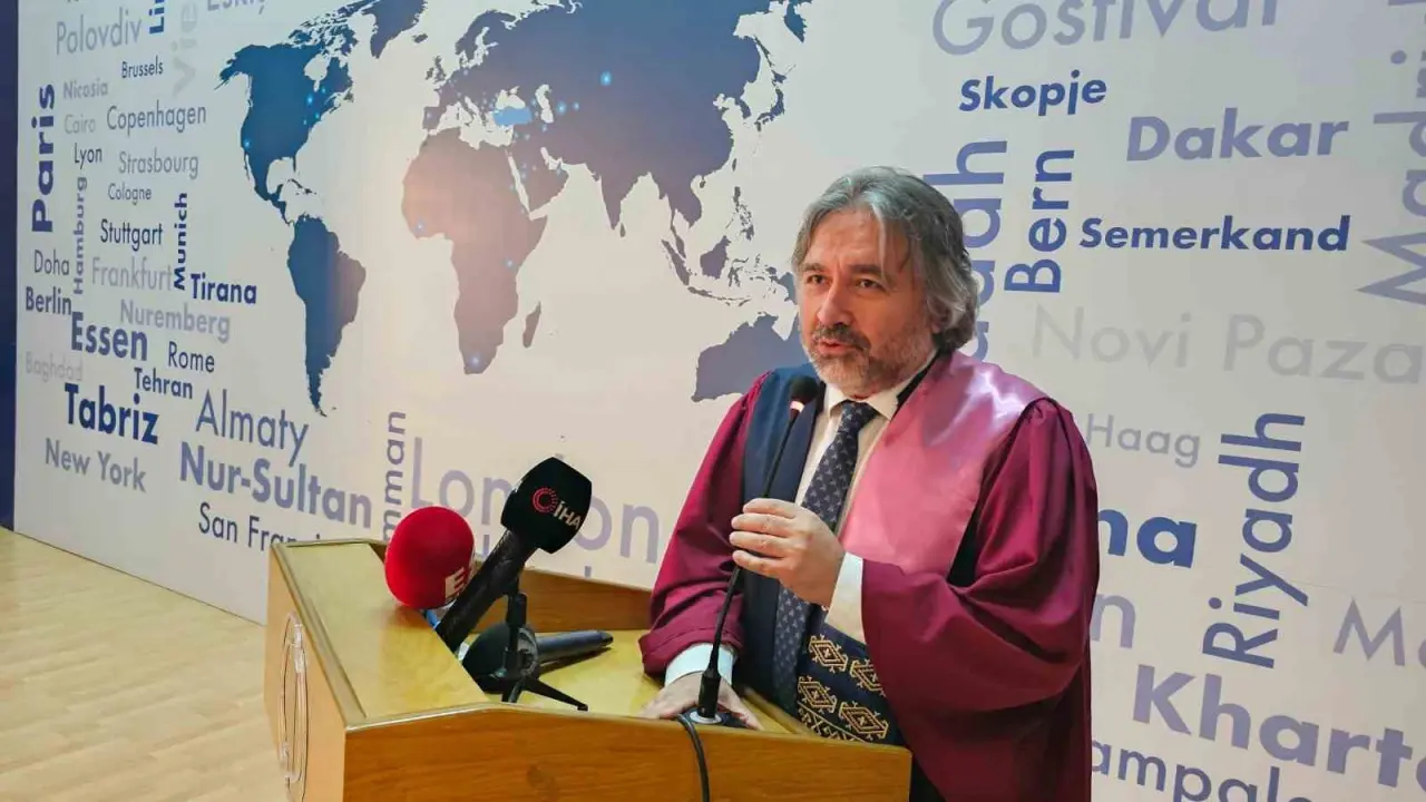 lefkosada-anadolu-universitesinin-mezuniyet-toreni-duzenlendi