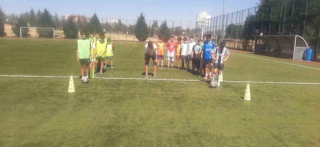 yaz-spor-okulu-tum-hiziyla-devam-ediyor