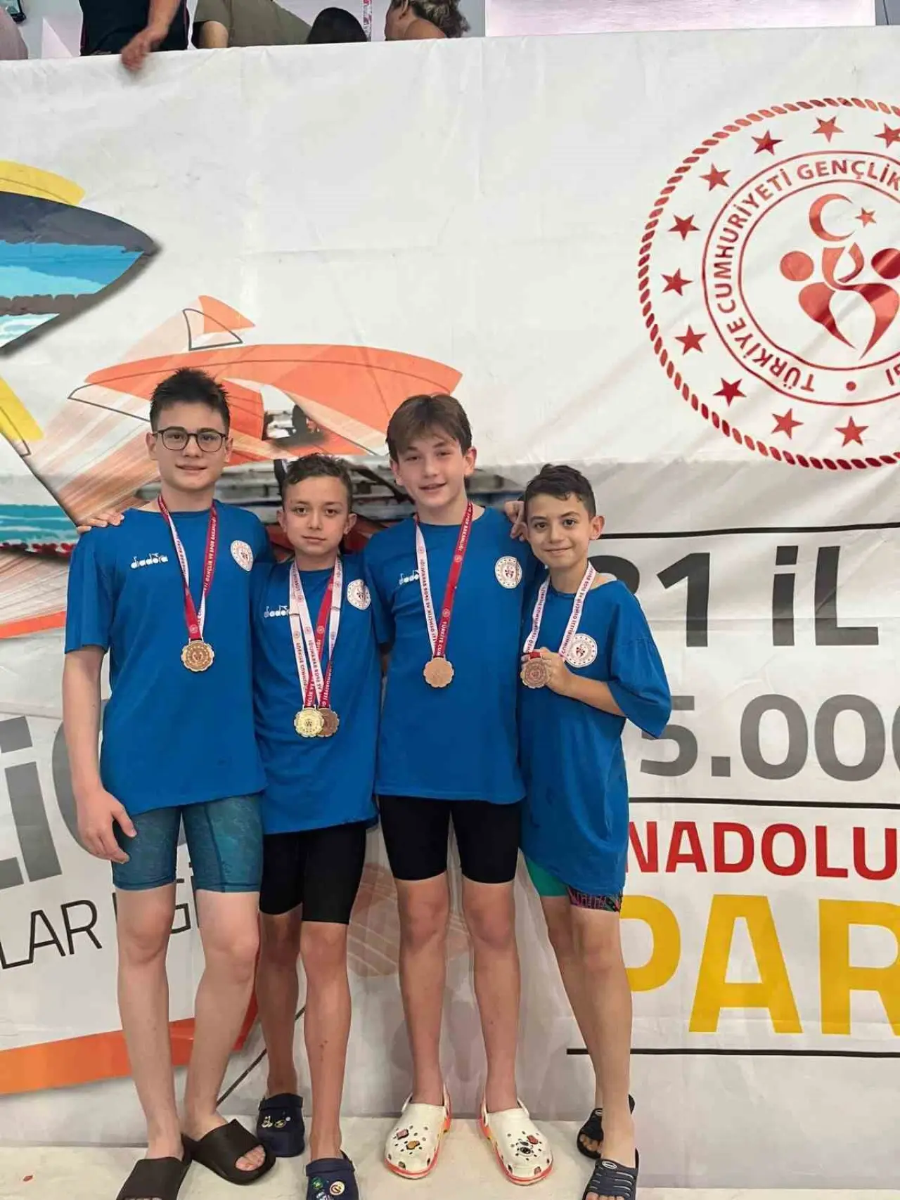 analig-yuzme-musabakalarinda-eskisehirli-sporculardan-buyuk-basari