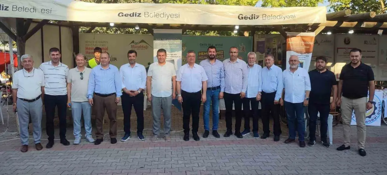 kutahya-protokolunden-gediz-tarhana-festivaline-yogun-ilgi