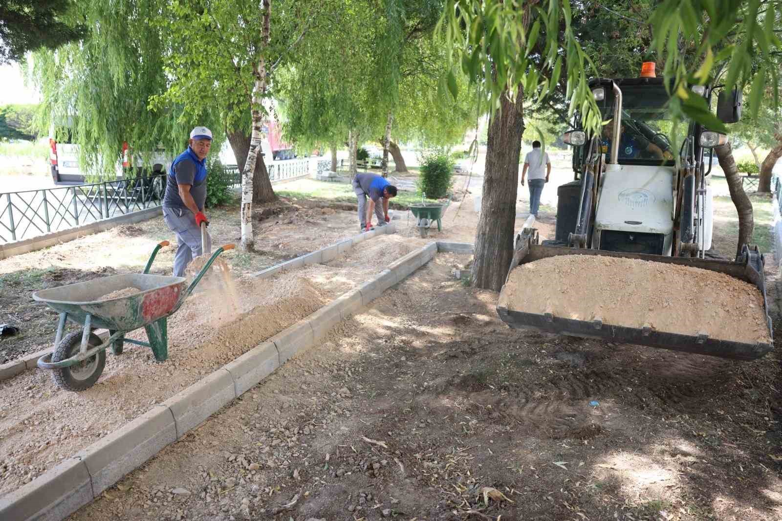 71-evler-mahallesindeki-sehit-ersin-ilitan-parki-yenileniyor