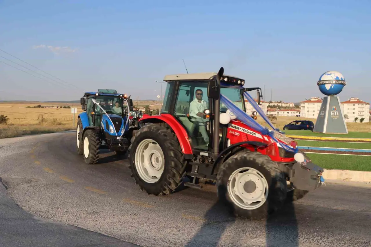 traktor-konvoyu-ile-sunnet-dugunu