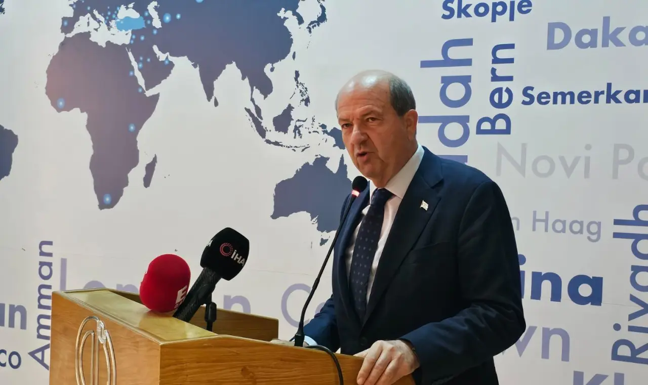 lefkosada-anadolu-universitesinin-mezuniyet-toreni-duzenlendi