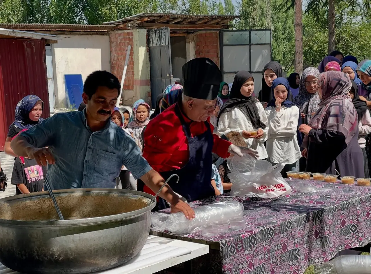 kaymakam-aslan-yaz-kuran-kursu-ogrencileriyle-bulustu