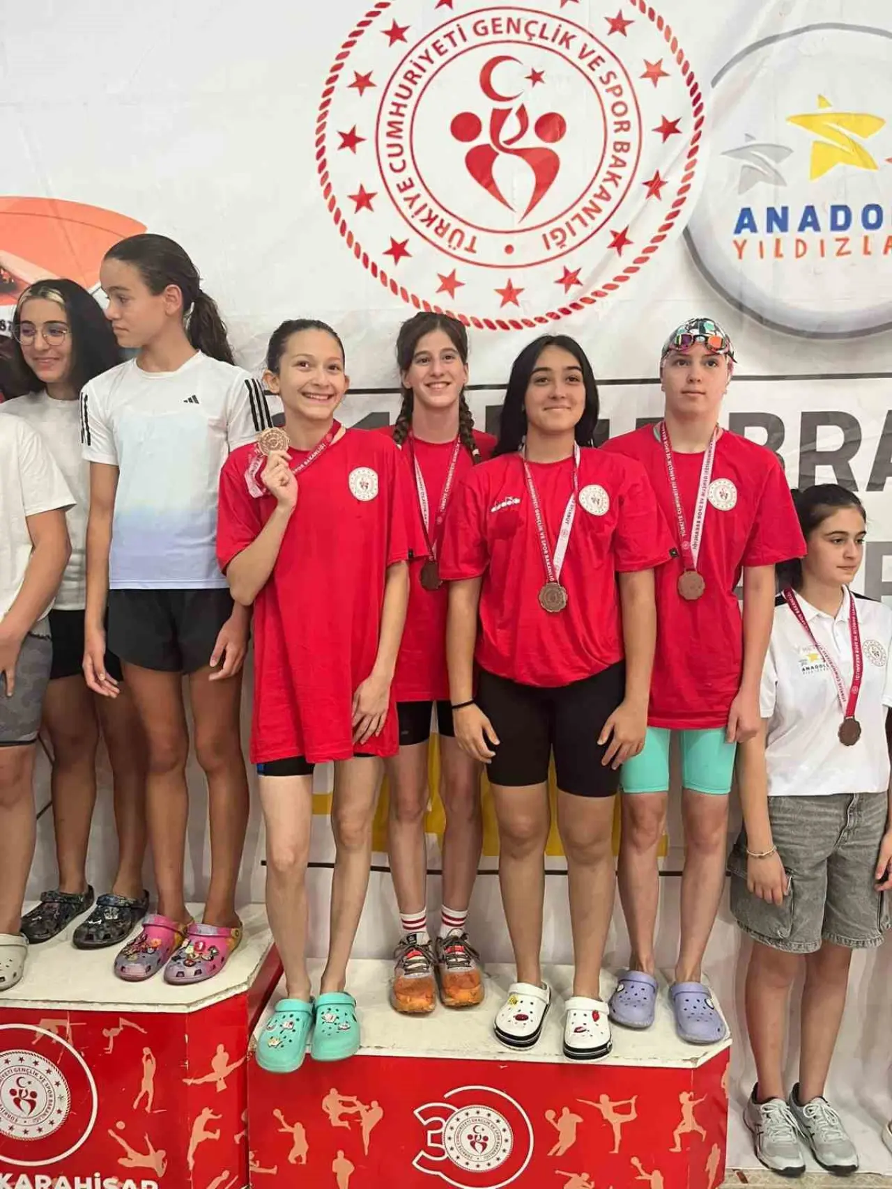 analig-yuzme-musabakalarinda-eskisehirli-sporculardan-buyuk-basari