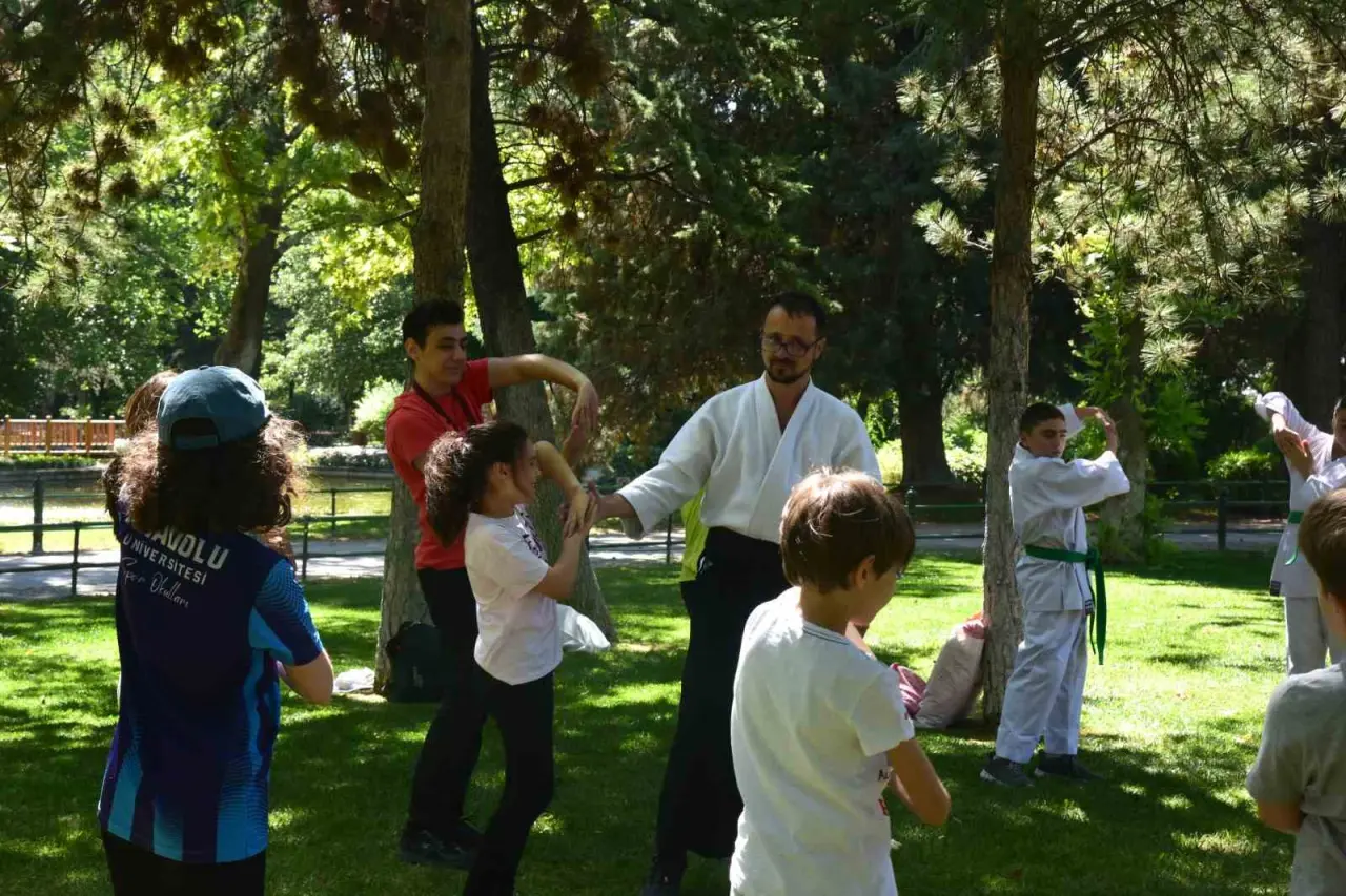 cocuk-universitesi-2025-yaz-donemi-programlari-basladi