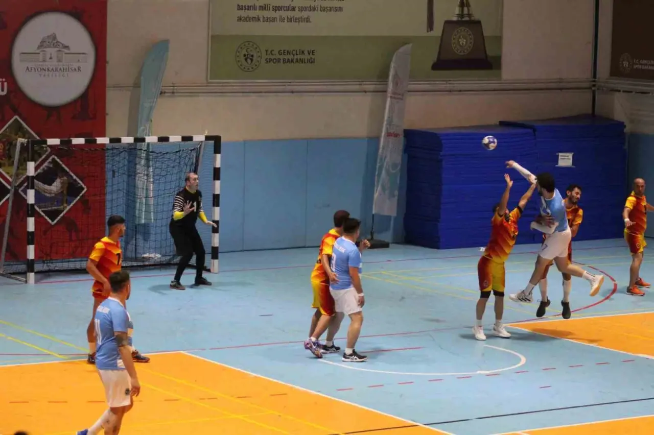 isitme-engelliler-hentbol-sampiyonasi-devam-ediyor