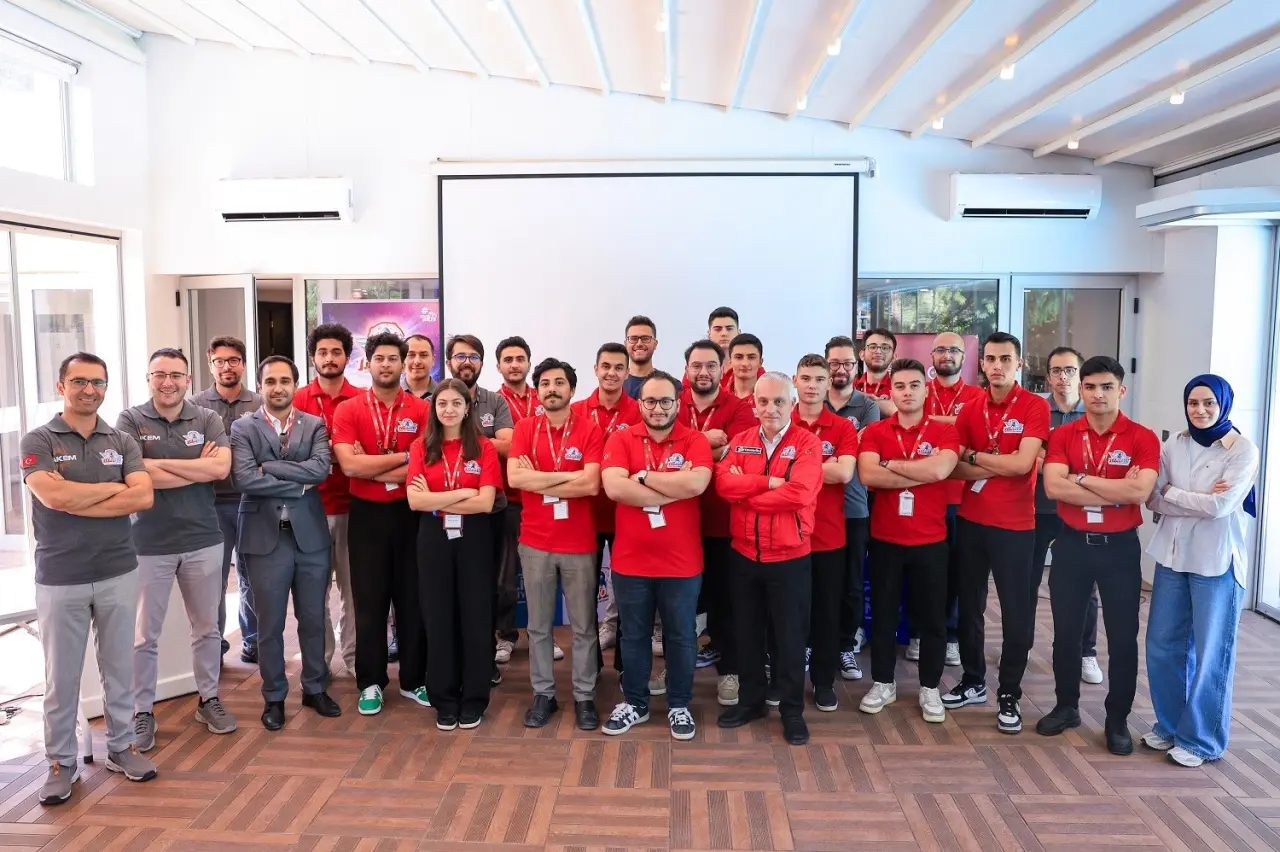 teknofest-jet-motor-tasarim-yarismasi-final-sunumlari-teide-gerceklestirildi