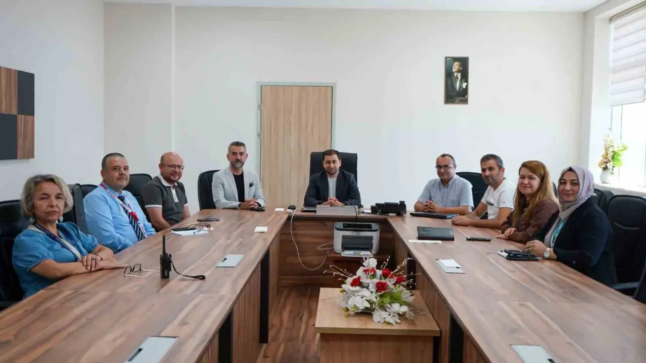 dr-damkaci-bilecik-egitim-ve-arastirma-hastanesine-incelemelerde-bulundu